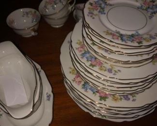 30 pieces of beautiful Bavarian china.