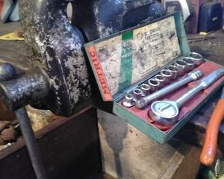 Vice Socket Wrench Set, Pliers and Wrenches