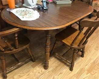 Kitchen table w/6 chairs