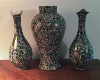 Chintz vases.
