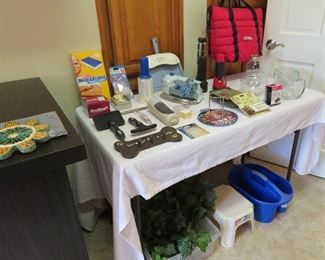 Craft table with cubby storage