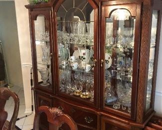 Hutch $200
Matching table and chairs $300