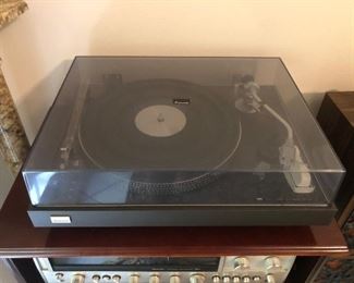 Awesome record player with or without the receiver and way cool speakers$300 with everything( one set of Speakers)  or $150 by itself