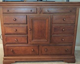  Alexander Julian Home Colours  10 Drawer Dresser