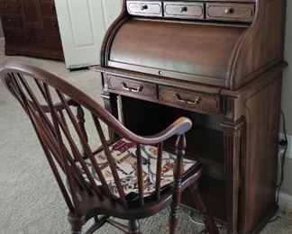 Adorable Rolltop Pullout Writing Desk Antique American Windsor Chair