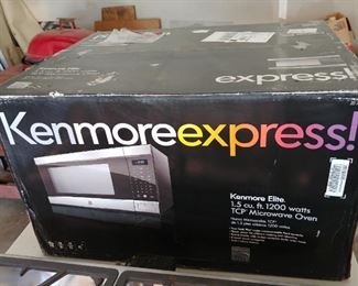 NEW Kenmore 1.5 co.ft. 1200 Watt TCP Microwave Oven