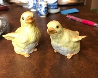 pair of porcelain birds $5