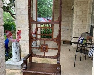 $325- Wonderful oak English hall seat 