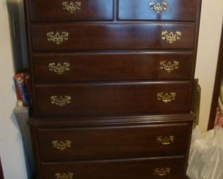 Ethan Allen chest on chest (7 drawers)