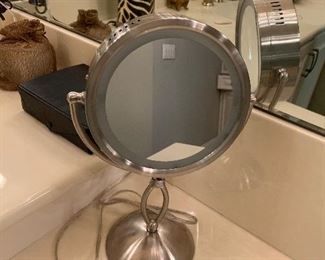 Light up makeup mirror $15