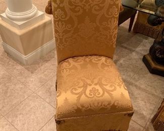 Side chairs 40 tall 20 wide 21 deep

Glass dining with 10 chairs $1500
8 ft long 4ft wide