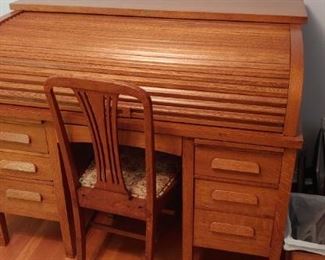 Roll Top Oak Desk $700