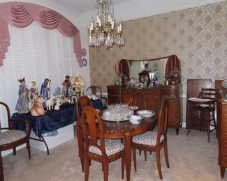 Gorgeous Antiques!! Everything great shape!!