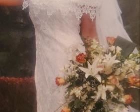 Beautiful Off shoulder wedding dress. Size 2 - 4. Another bargain at $75. Sealed in box to preserve. Go to www.gerilins.online to buy.