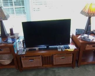 2 End Tables and matching Coffee Table + 39" Vizio TV