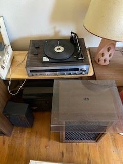 Vinyl turn table