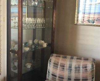Beautiful Lighted Curio w Side Entry