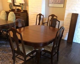 Antique Dining Table w 6 Chairs