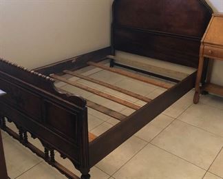 Sligh Bedroom Set