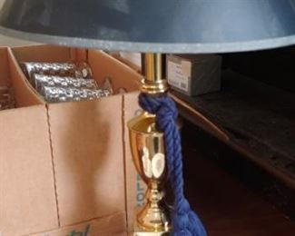 Williamsburg footed brass lamp