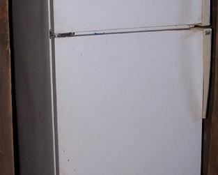 Amana refrigerator