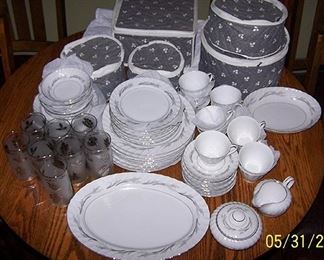 Harmony House Platinum Scroll china