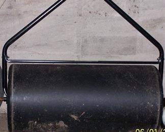 Plastic lawn roller   -   36 in.