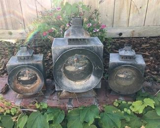 3 Hanging Lanterns