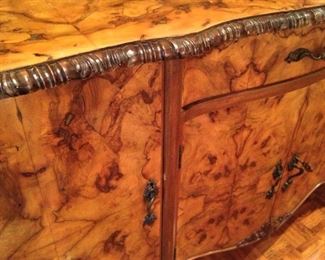 Exceptional burled wood 