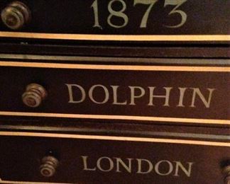 "1873 Dolphin - London" antique chest