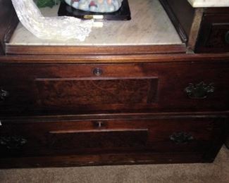 Two large drawers with great storage 