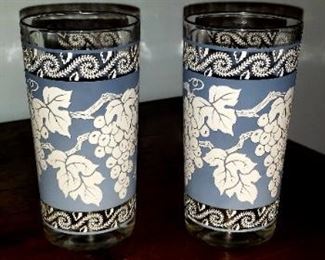 Vintage Glassware Set Anchor Hocking Blue and White Grape Pattern $35.00 For appointment please call (760)662-7662