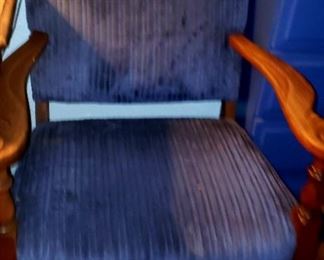 Vintage chair $20.00 For Appointment Please Call (760)662-7662 or Email tanya@crowncityestatesalebytanya.com