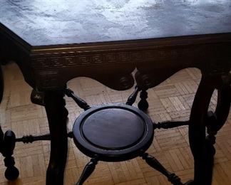 Vintage oval Table $75.00 For Appointment Please Call (760)662-7662 or Email tanya@crowncityestatesalebytanya.com