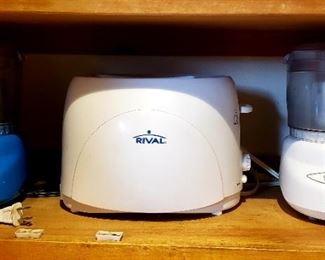 Cuisnart Mini Prep and Processor $15.00 For Appointment Please Call (760)662-7662 or Email tanya@crowncityestatesalebytanya.com