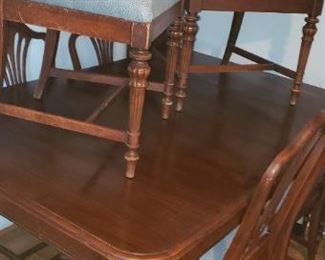 Vintage Dining Room Table with 6 chairs and 2 leads $150.00 For Appointment Please Call (760)662-7662 or Email tanya@crowncityestatesalebytanya.com