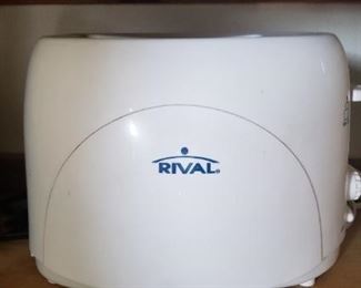 Rival Toaster $10.00 For Appointment Please Call (760)662-7662 or Email tanya@crowncityestatesalebytanya.com