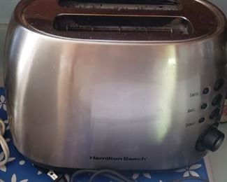 Hamilton Beach Toaster $10.00 For Appointment Please Call (760)662-7662 or Email tanya@crowncityestatesalebytanya.com