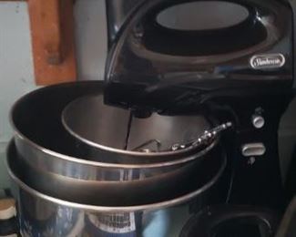 SunBeam Mixer $15.00 For Appointment Please Call (760)662-7662 or Email tanya@crowncityestatesalebytanya.com