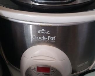 Rival Crock Pot $15.00 For Appointment Please Call (760)662-7662 or Email tanya@crowncityestatesalebytanya.com