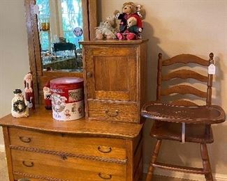 LOW CHEST WITH MIRROR