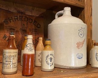 STONEWARE REDWING 5 GAL JUG