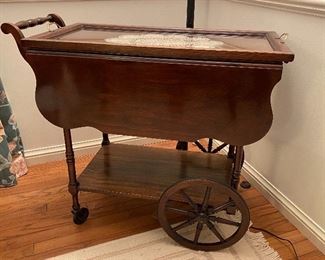 SERVING CART