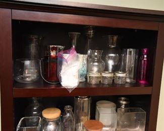 ITEM 19: Contents of Bookcase  $35
Coffee cups, metal drink bottles, vases, mason jars, votive candles, decorative jars, nut chopper, pepper grinder, tea steeping cups, diner-style straw holder