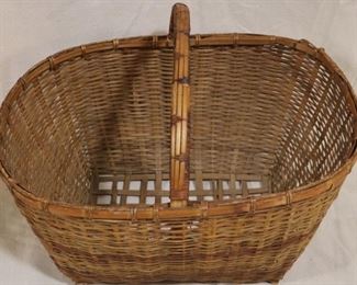 Lot# 2151 - Early hand made basket
