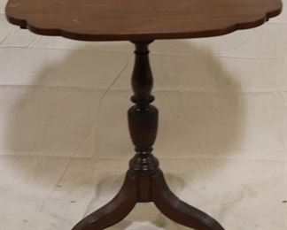 Lot# 2171 - Tilt top candle stand