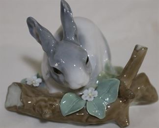 Lot# 2202 - Lladro Porcelain Rabbit