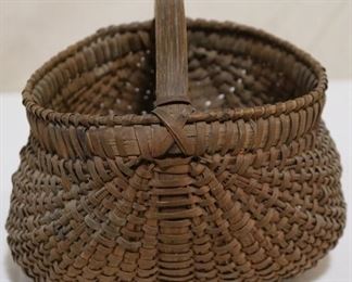Lot# 2274 - Early Small Egg Basket