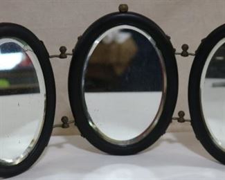 Lot# 2327 - 3 way folding mirror