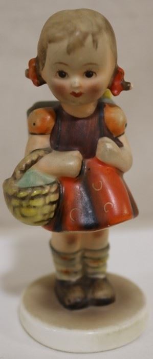 Lot# 2330 - Hummel girl figurine